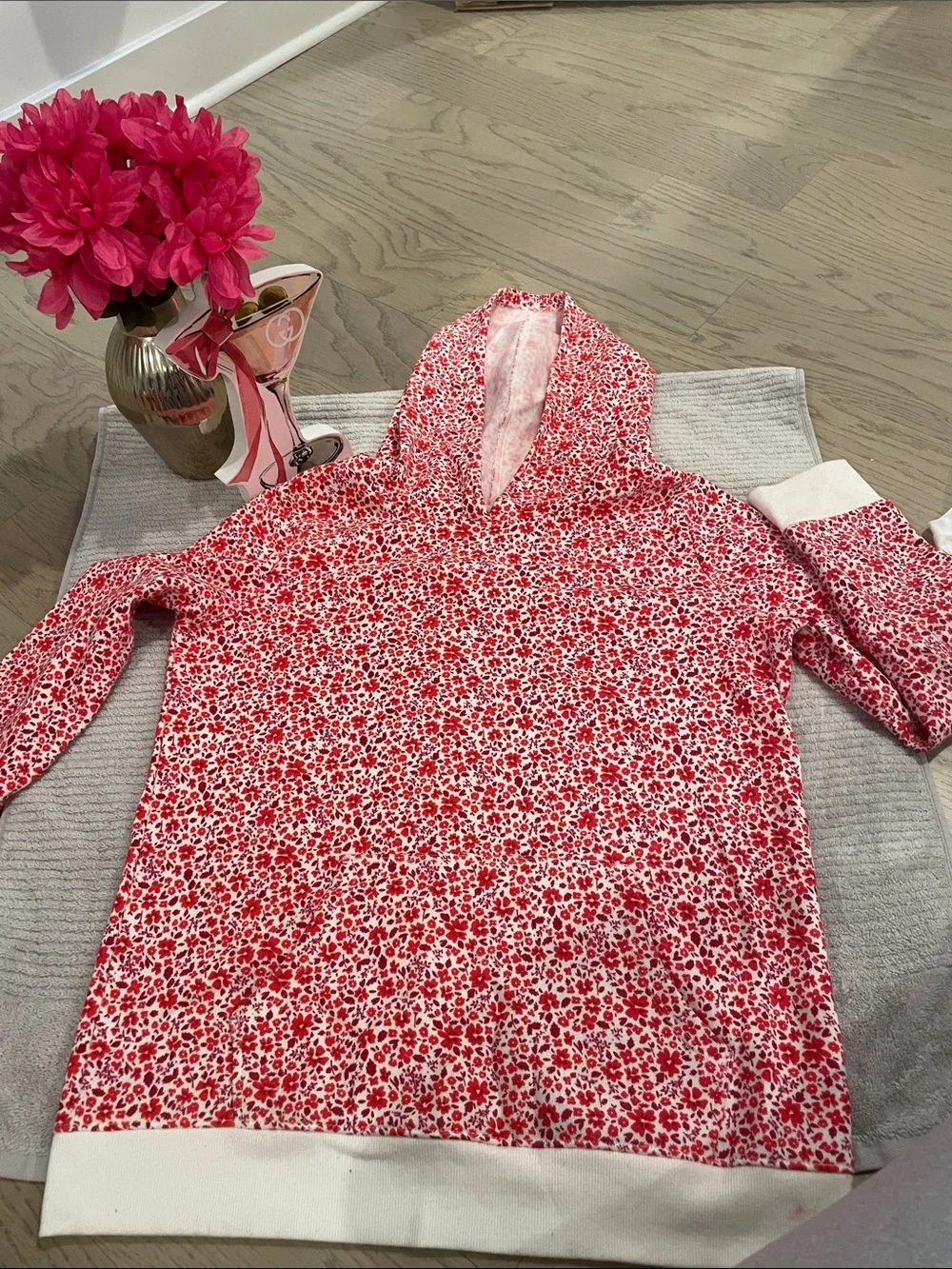 Cat & Jack Red and White Floral Hoodie
